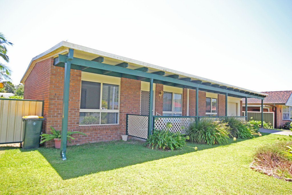 72 Sirius Drive LAKEWOOD 1