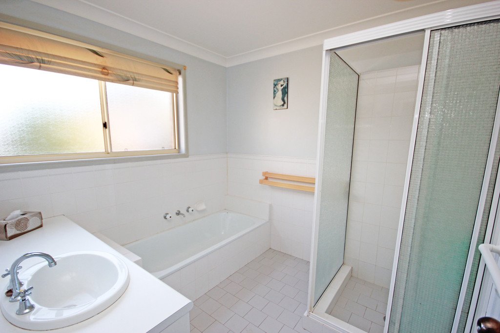 72 Sirius Drive LAKEWOOD 6