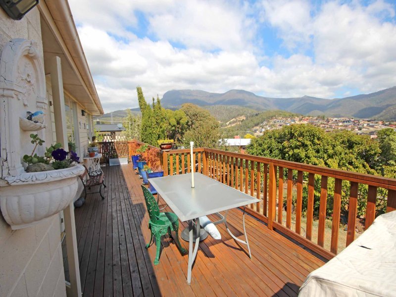72 Stansbury Street GLENORCHY 9