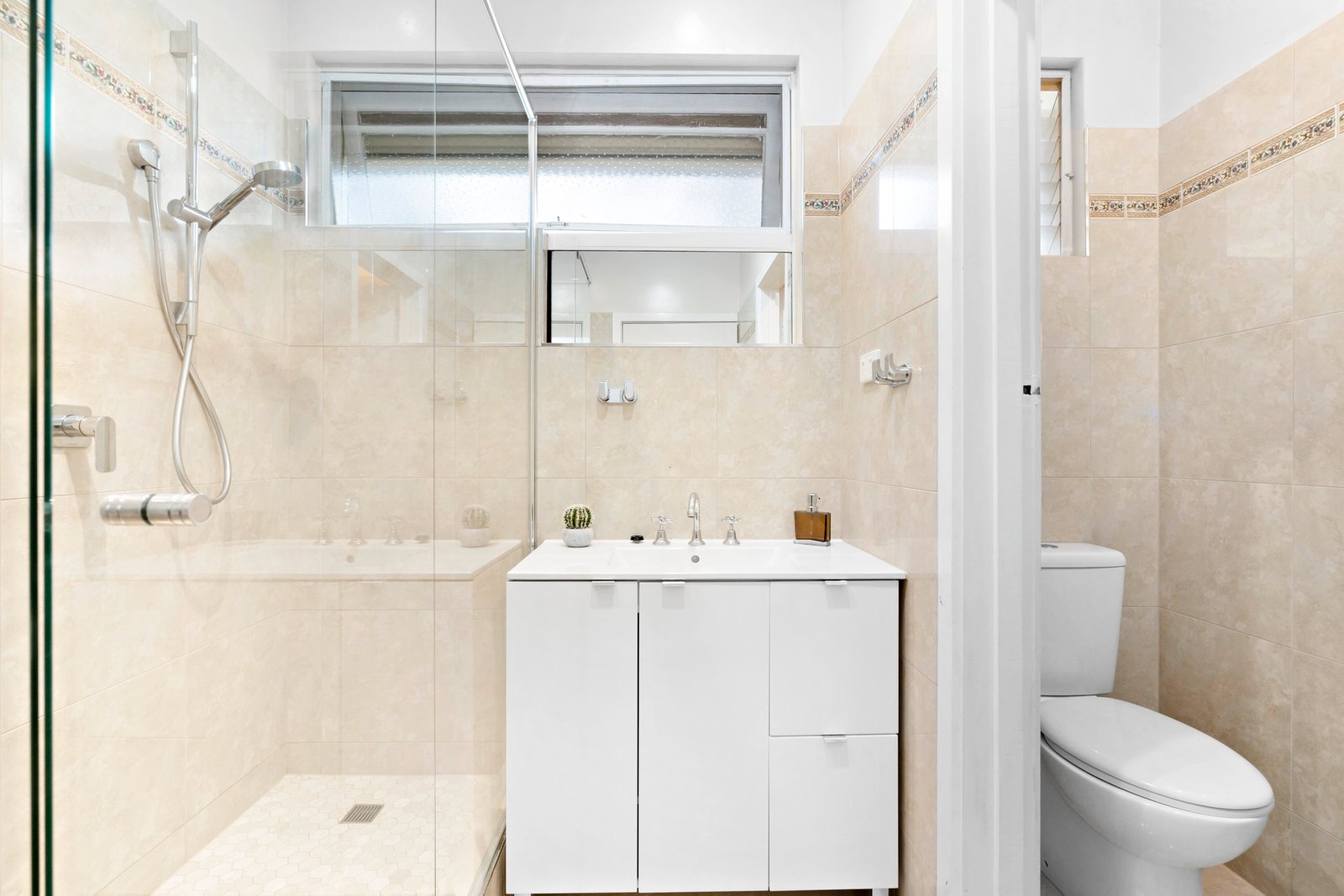 Real Estate and Property in 7/2 Tattenham Street, Caulfield East, VIC