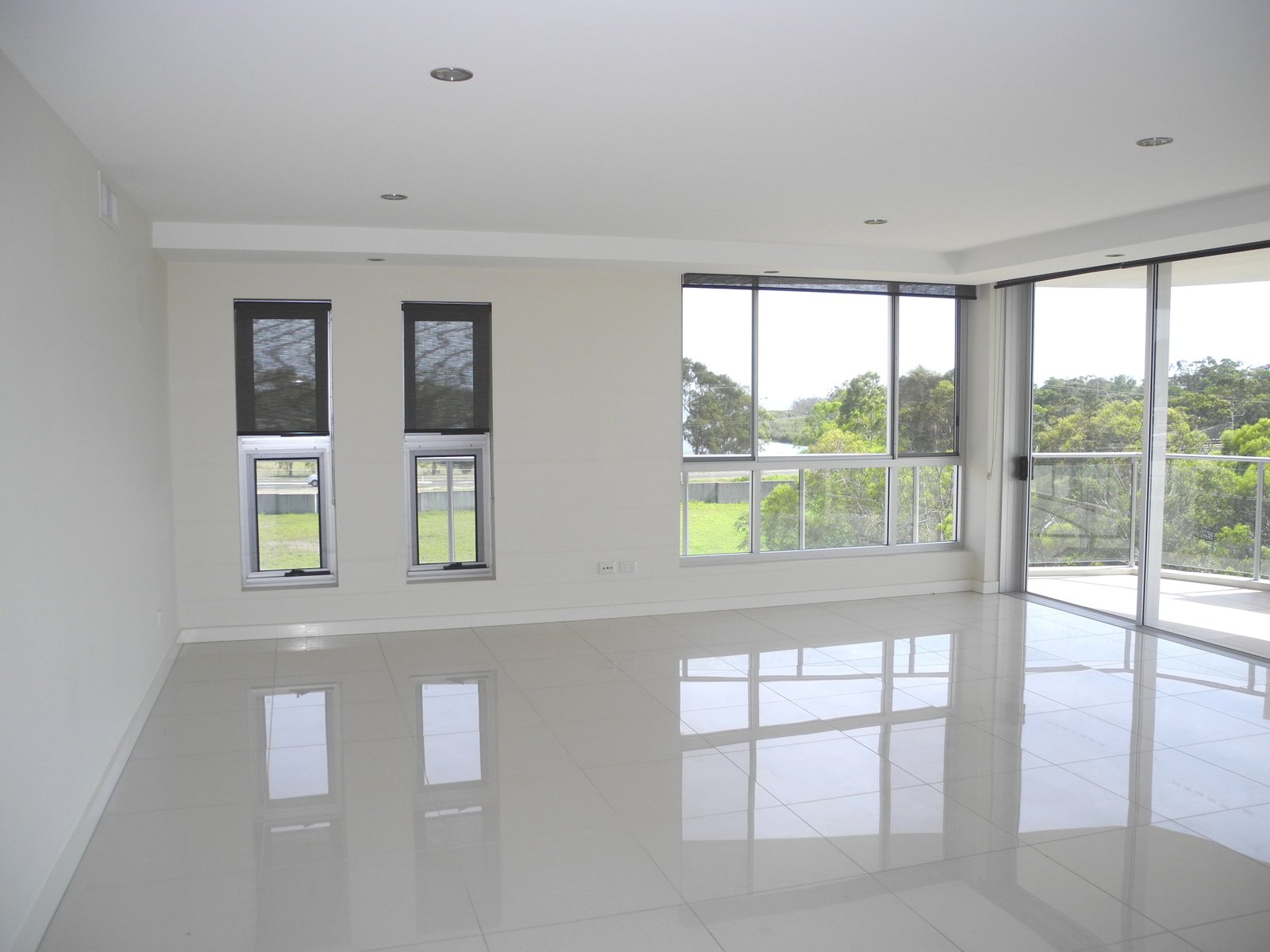 7/2 The Promenade BOYNE ISLAND 5