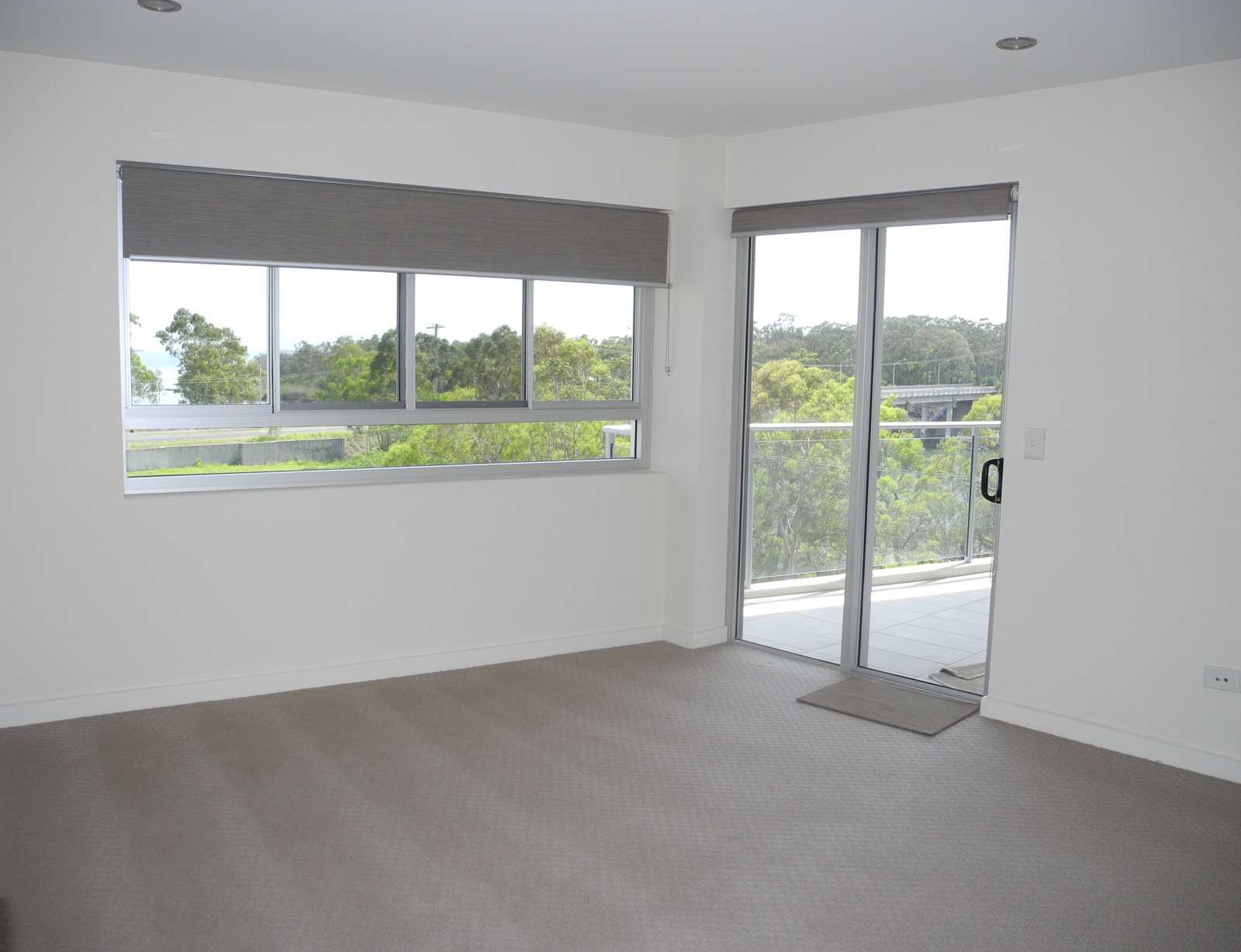 7/2 The Promenade BOYNE ISLAND 8