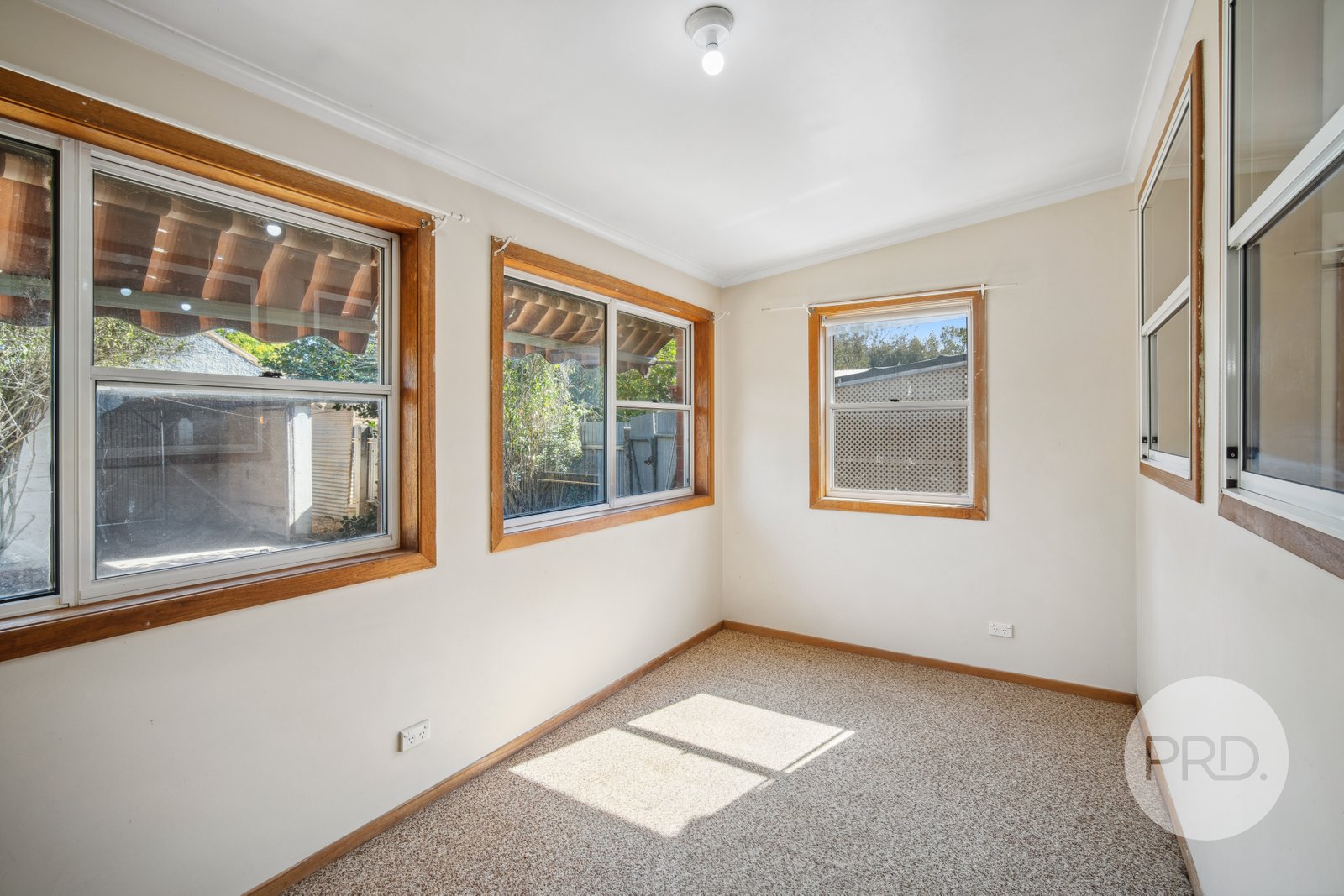 72 Trail Street WAGGA WAGGA 9