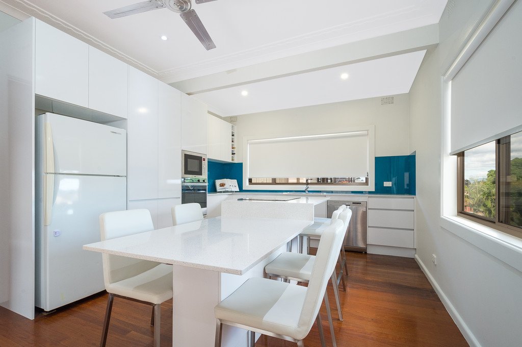 72 Weringa Avenue LAKE HEIGHTS 2