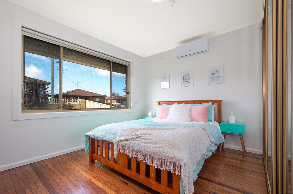 72 Weringa Avenue LAKE HEIGHTS 5