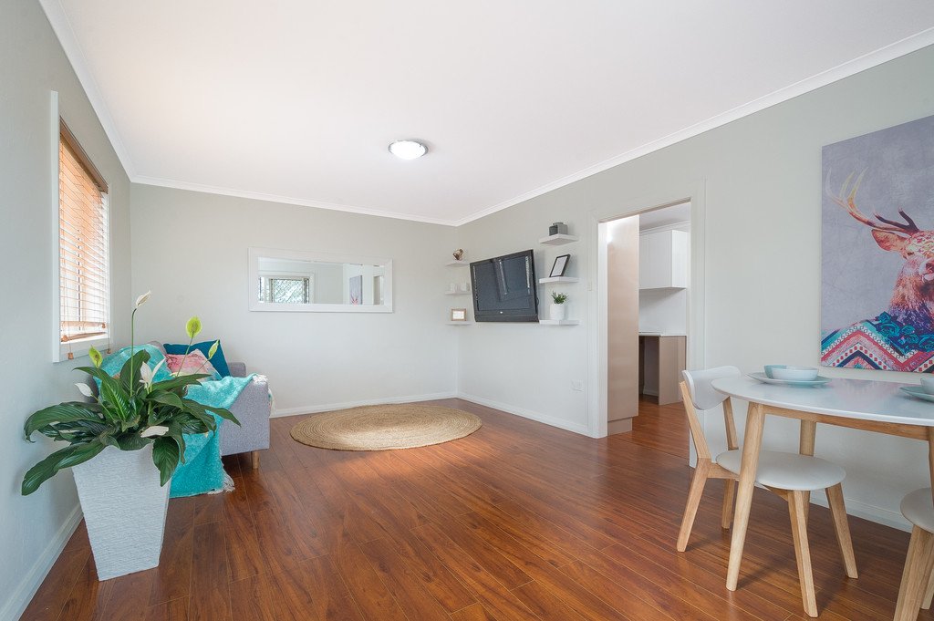 72 Weringa Avenue LAKE HEIGHTS 10