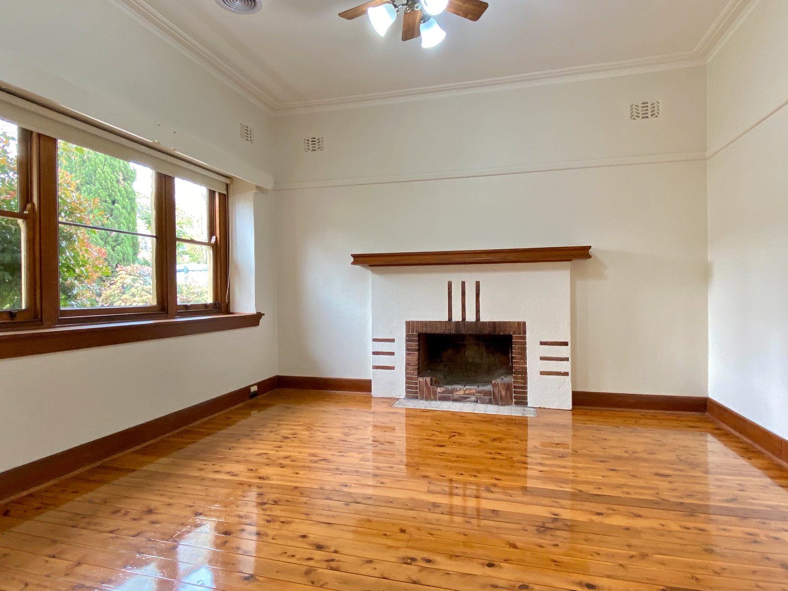 720 Pemberton Street ALBURY 5