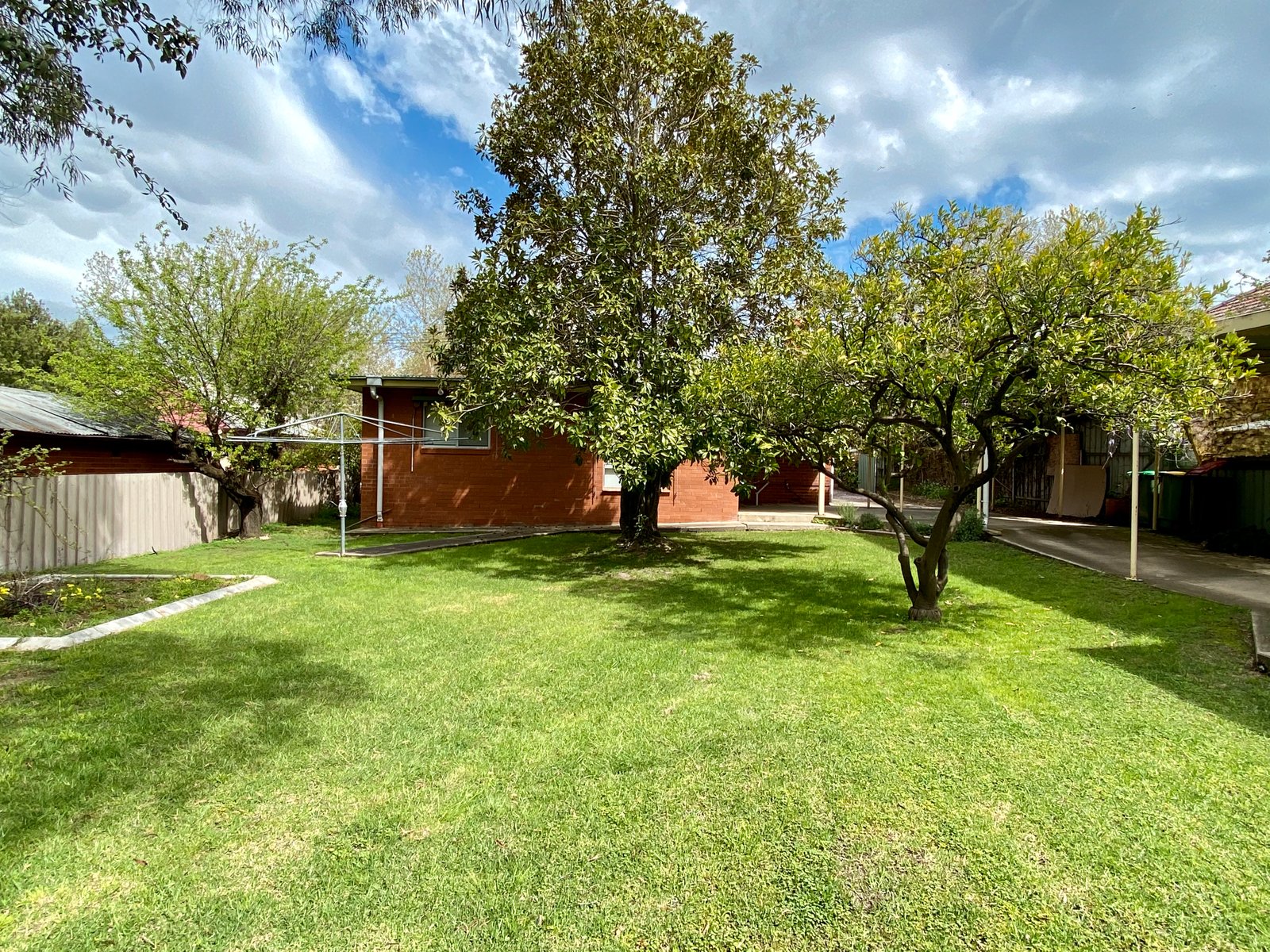 720 Pemberton Street ALBURY 15