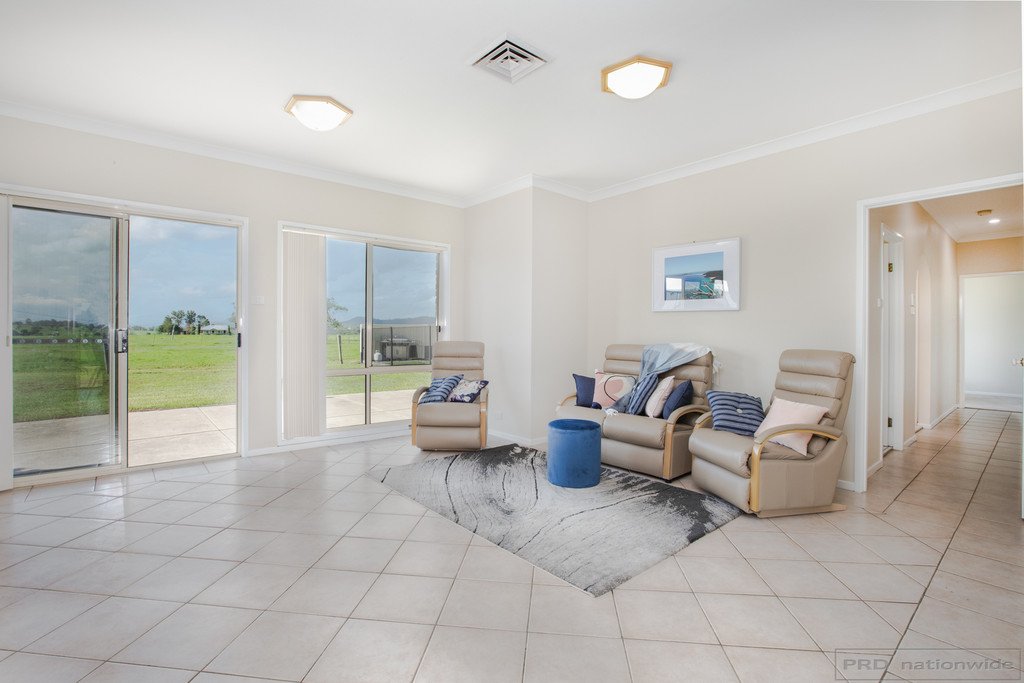 720 Standen Drive LOWER BELFORD 8