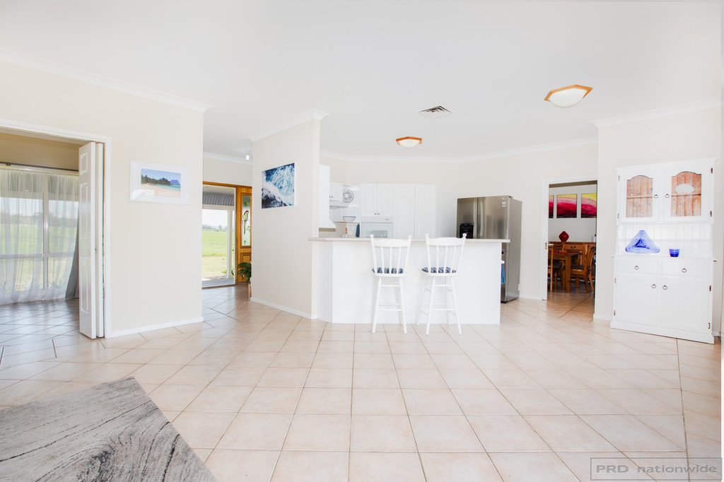 720 Standen Drive LOWER BELFORD 9
