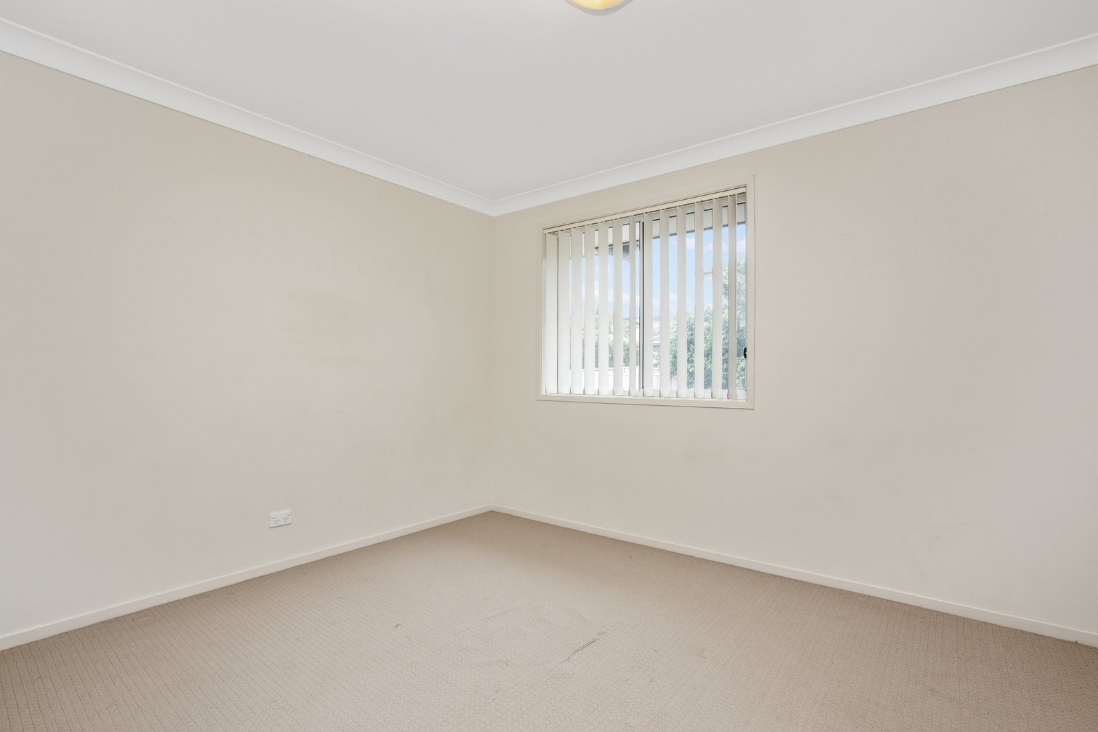 7/21-23 Harvey Road RUTHERFORD 8
