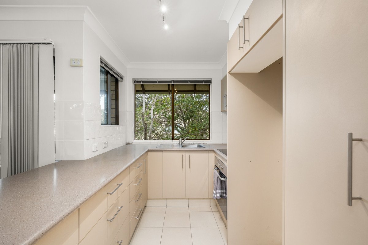 7/21 Burleigh Street BURLEIGH HEADS 2