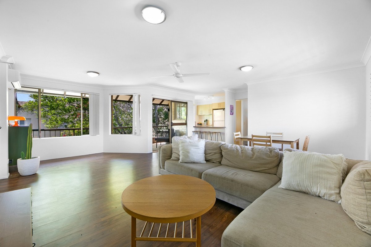 7/21 Burleigh Street BURLEIGH HEADS 2