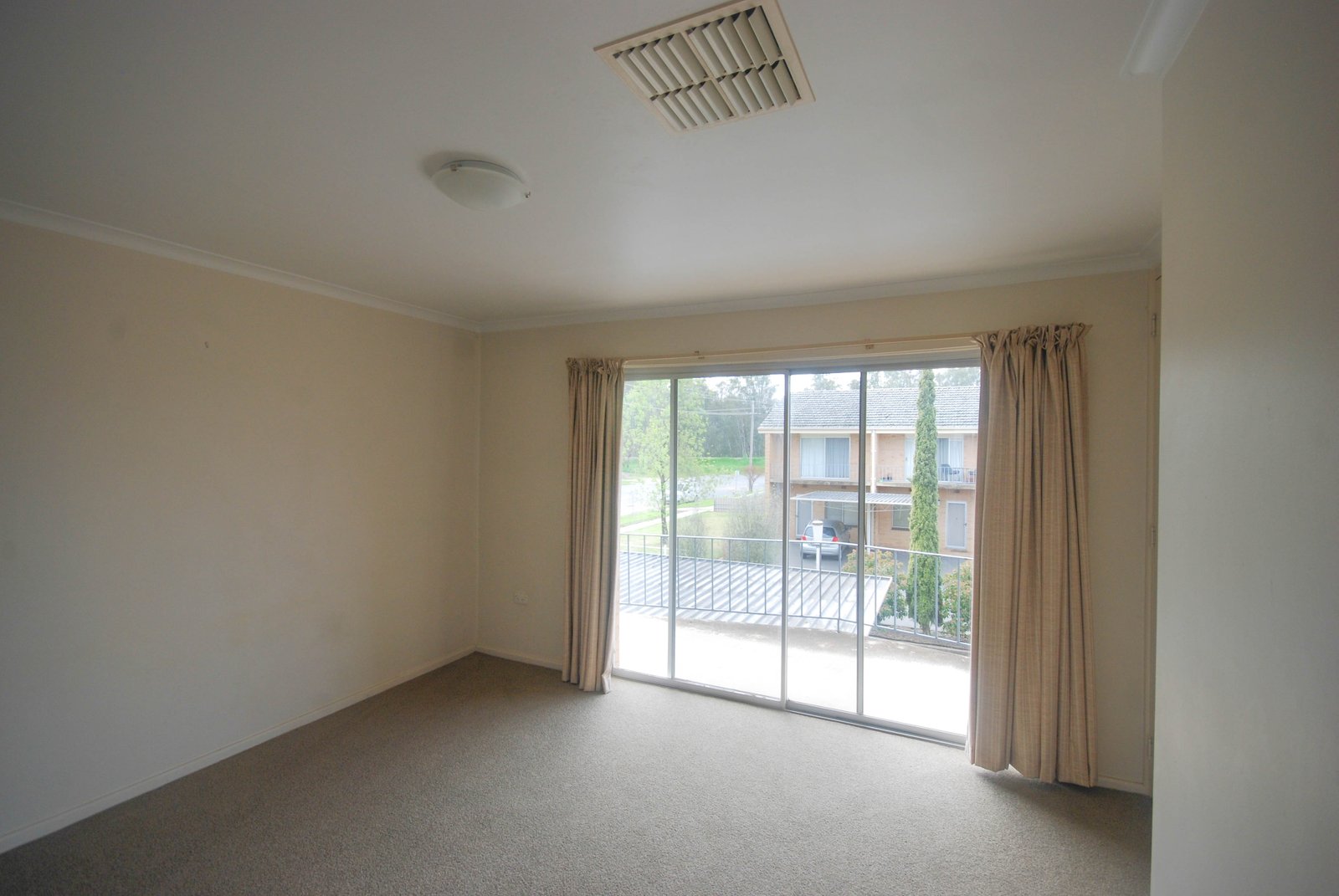 7/21 Day Street WAGGA WAGGA 3