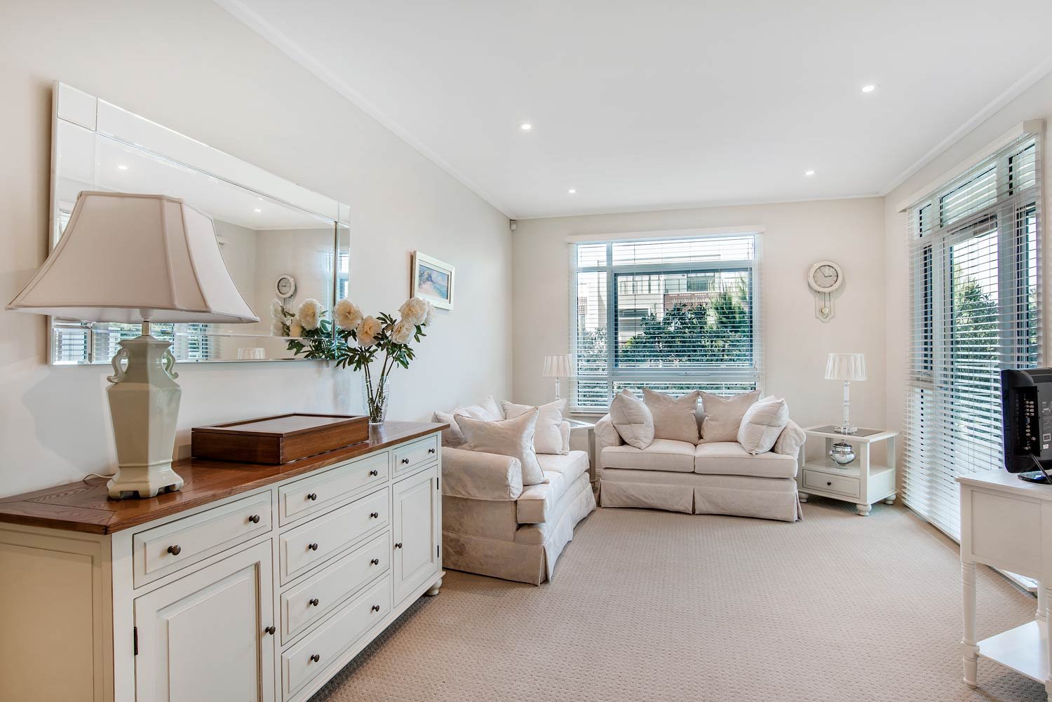 Gallery: 72/1 Graham Street