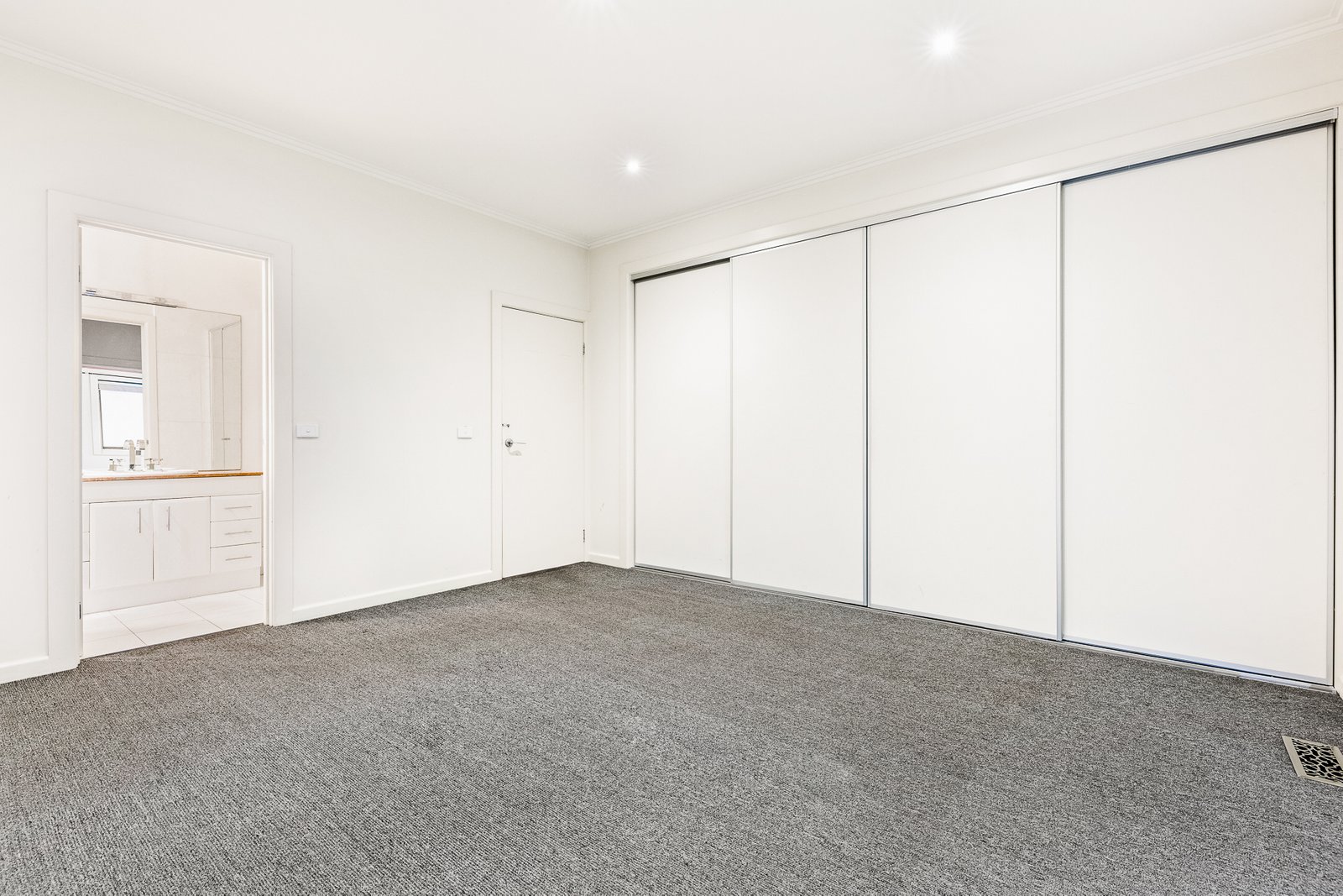Gallery: 721 South Road