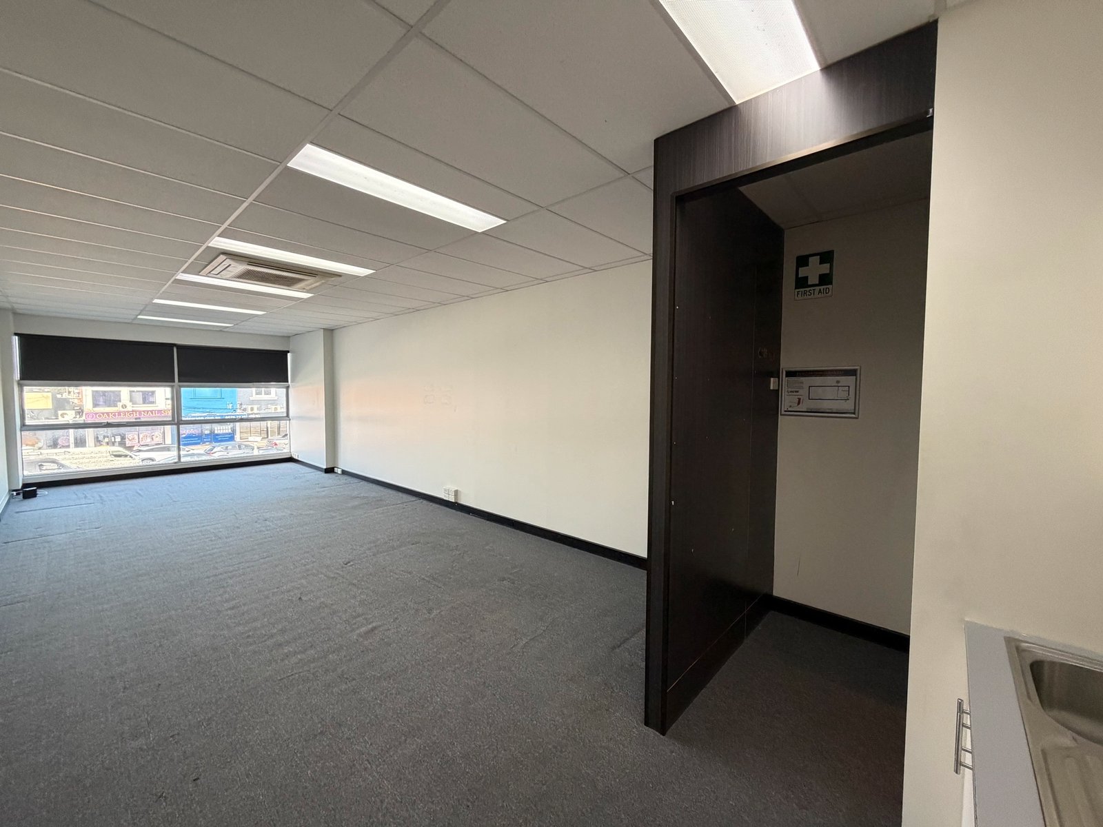 Gallery: 7/211 Warrigal Road
