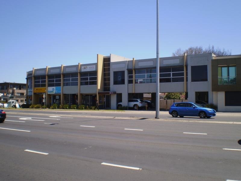 Gallery: 7/211 Warrigal Road