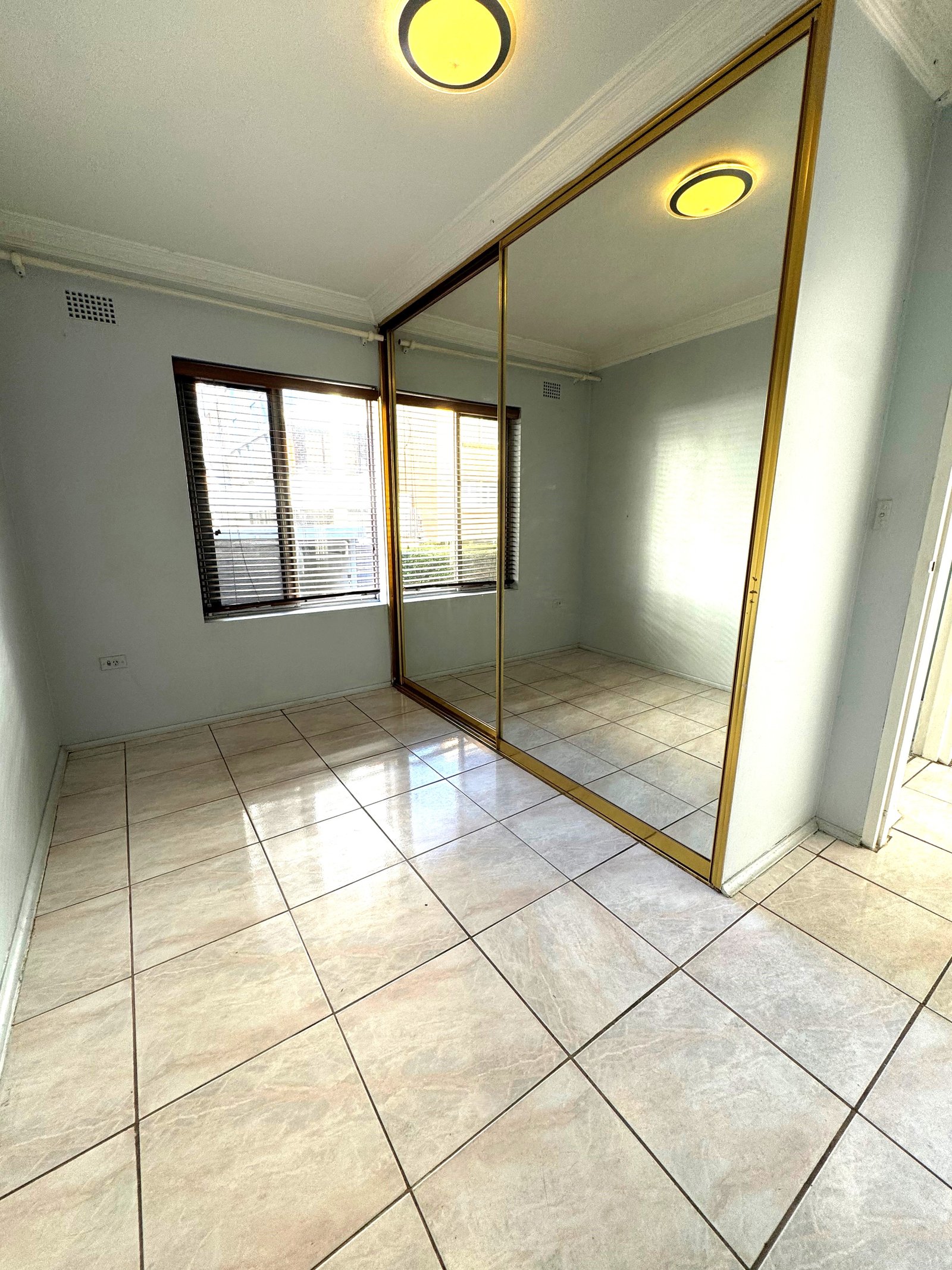 7/21A Bathurst Street LIVERPOOL 4