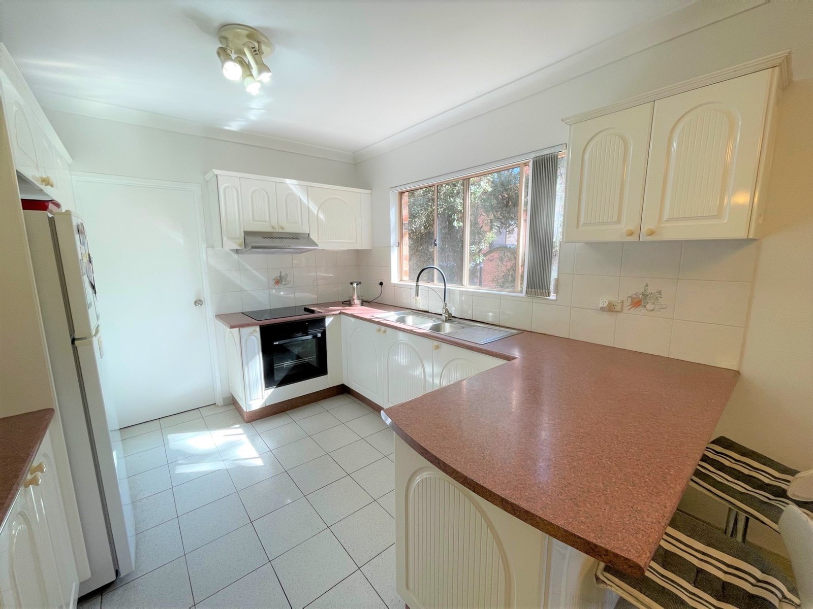 7/22-24 Hampton Court Road CARLTON 4