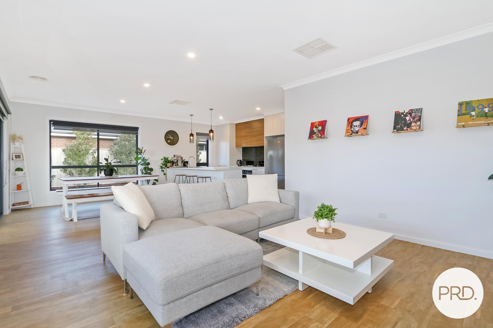 722 Centaur Road HAMILTON VALLEY 9