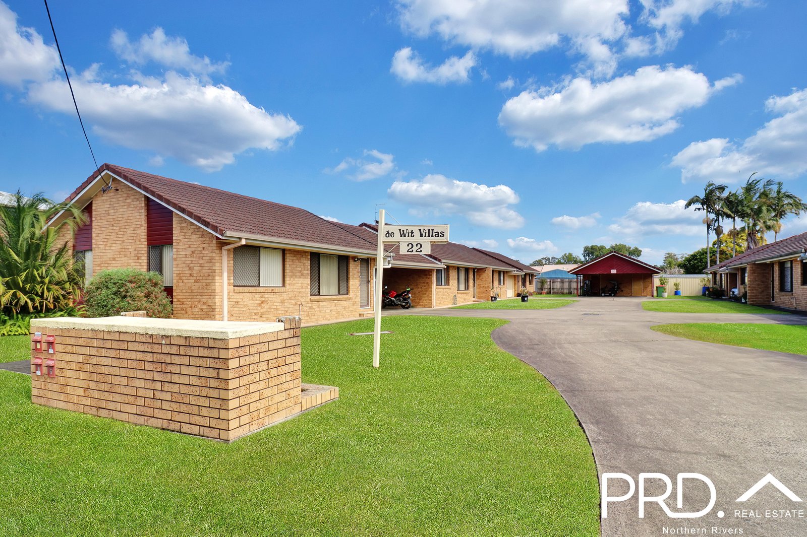 7/22 East Street CASINO 12