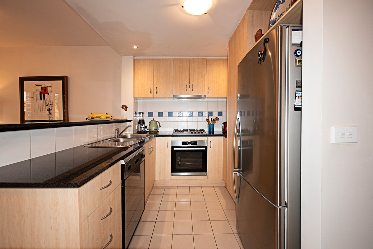 Gallery: 7/221 Dandenong Road