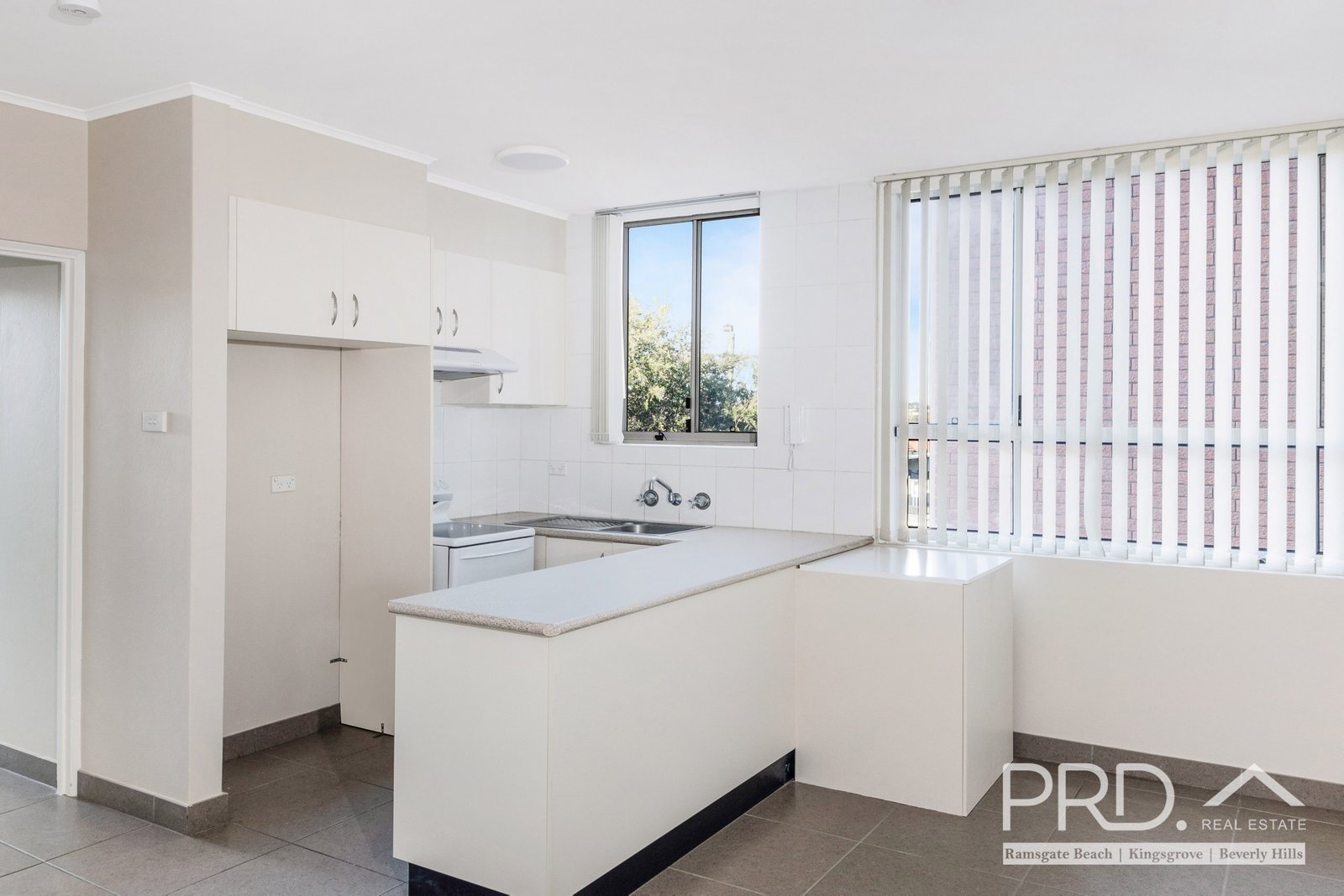 7/229 King Georges Road ROSELANDS 5