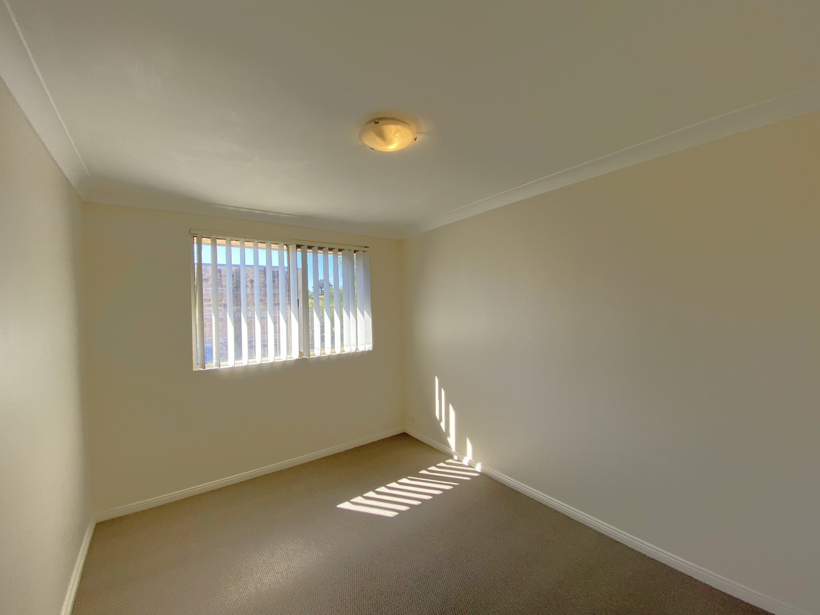 7/23 Atkinson Street LIVERPOOL 3