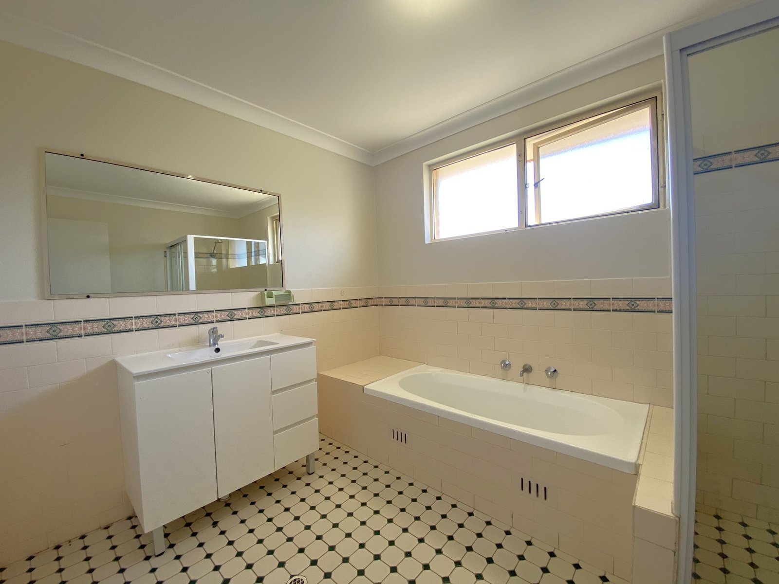 7/23 Atkinson Street LIVERPOOL 9