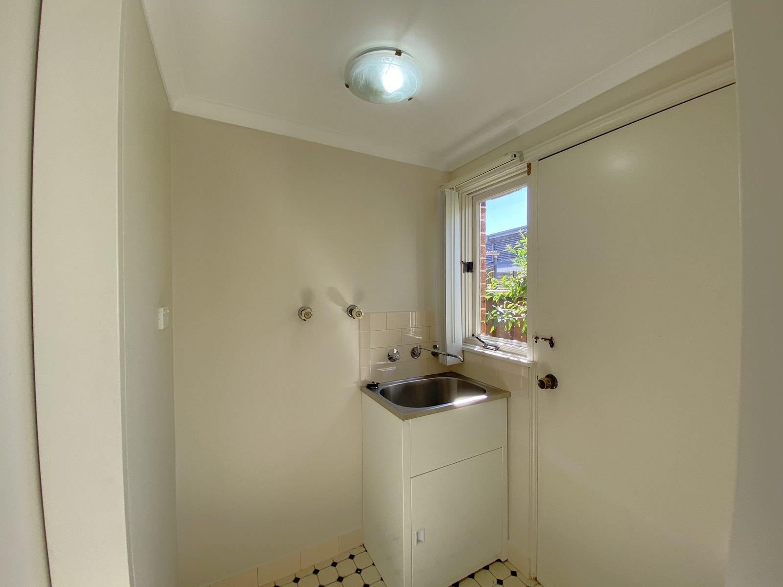 7/23 Atkinson Street LIVERPOOL 11