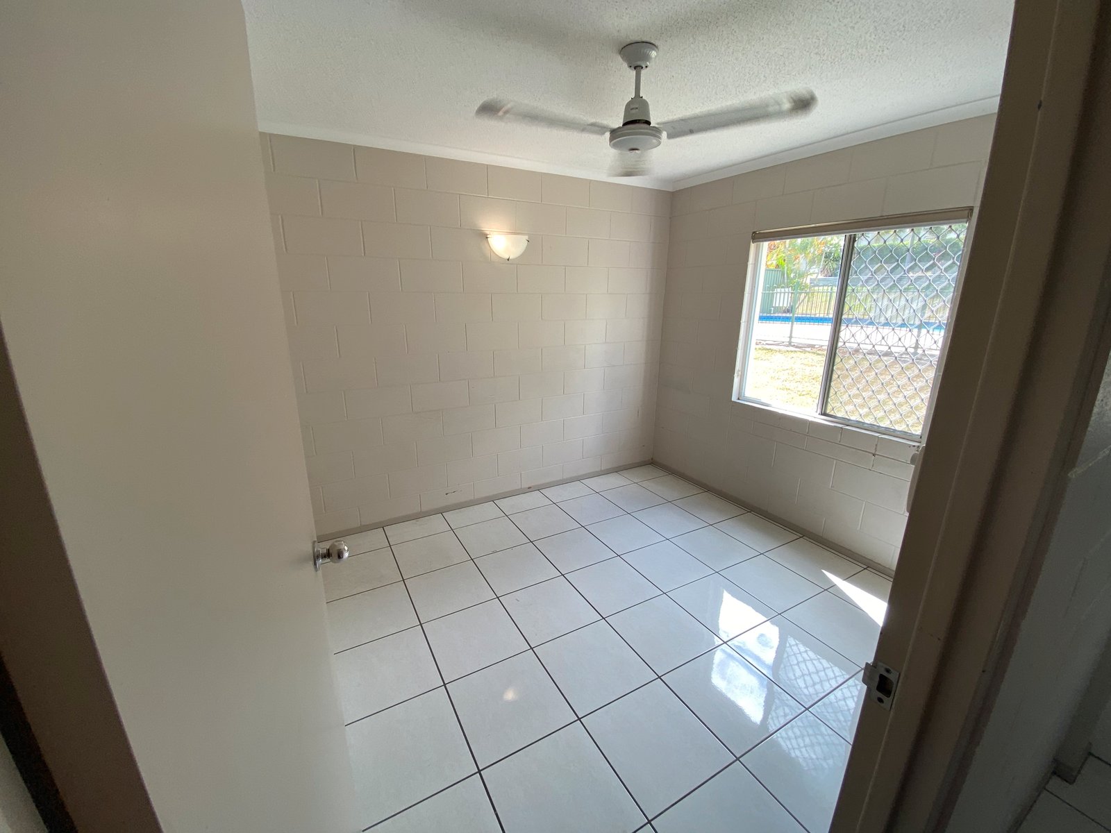 72/3 Eshelby Drive CANNONVALE 3
