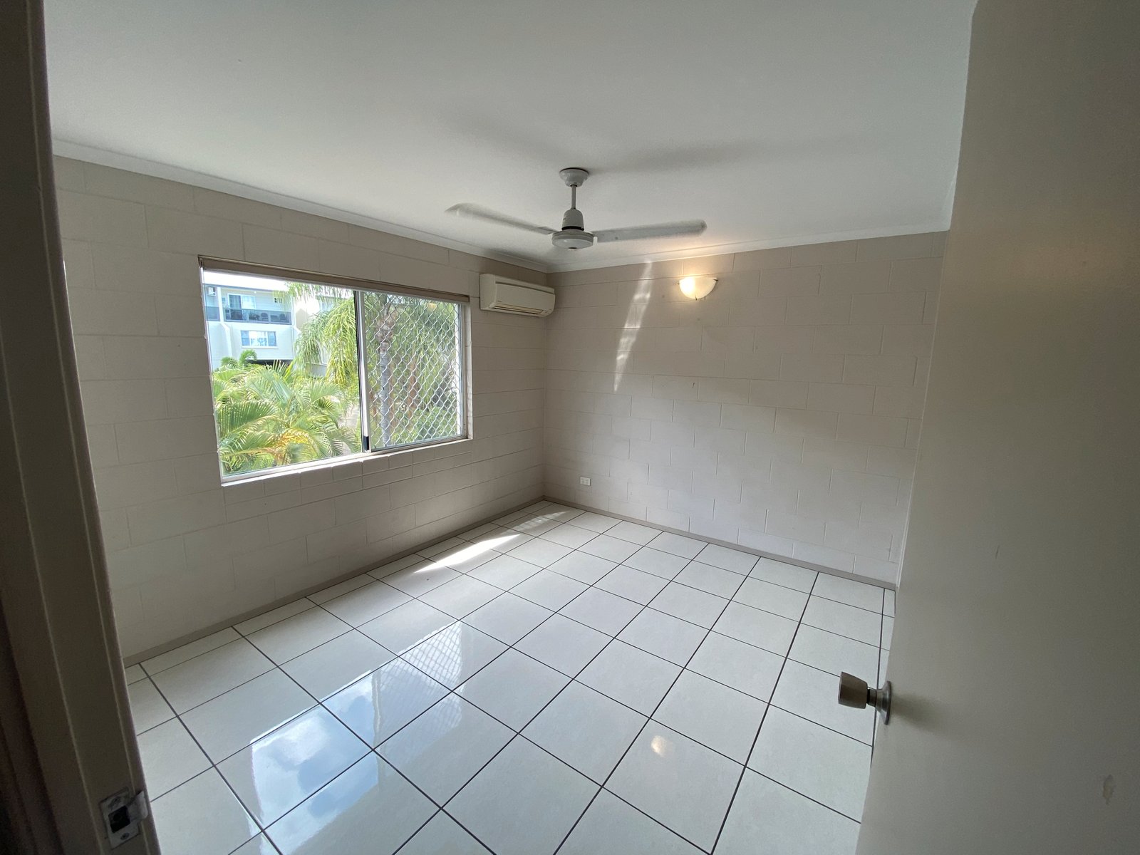 72/3 Eshelby Drive CANNONVALE 5