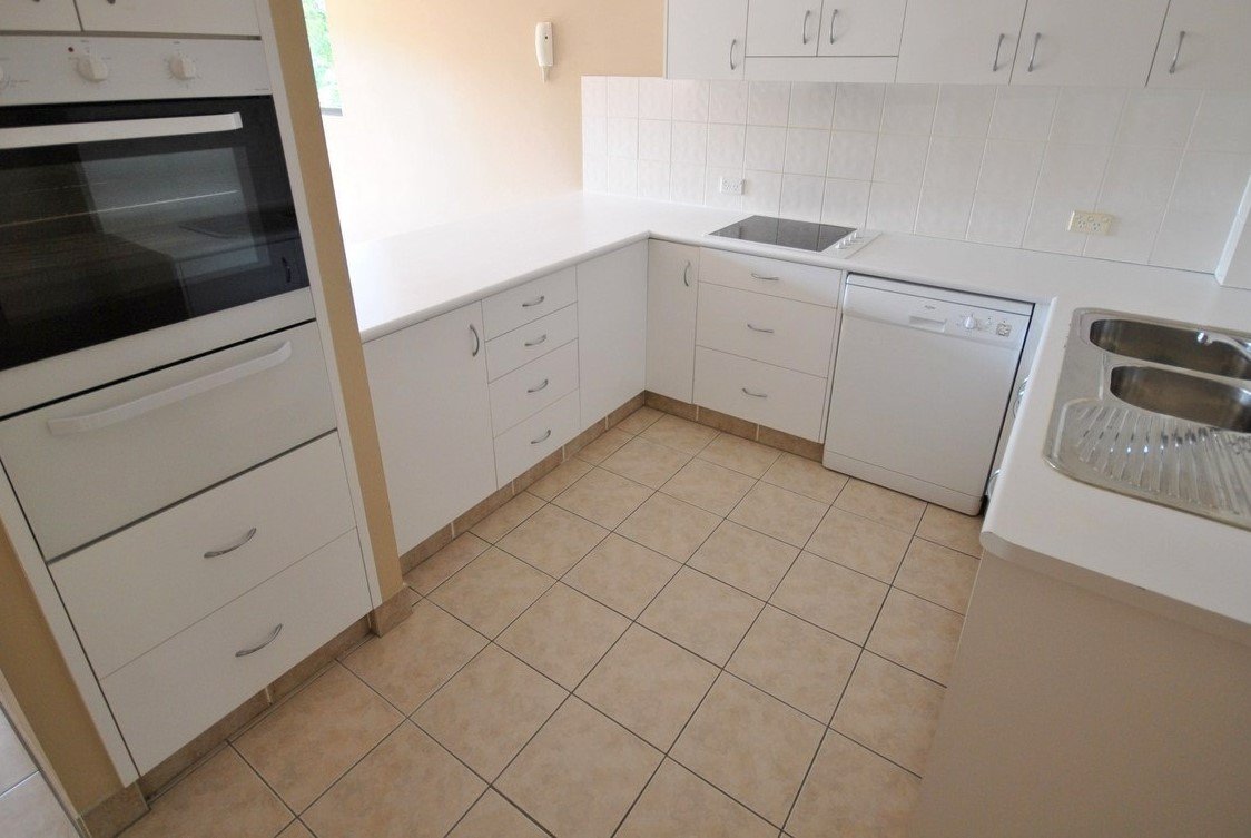 7/23 Heath Street SOUTHPORT 2