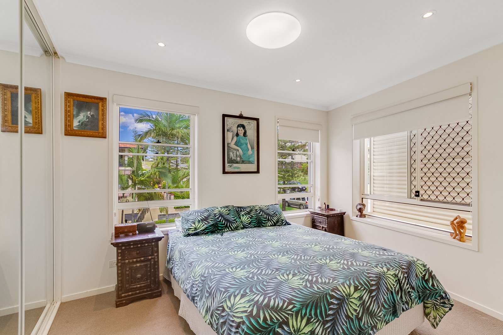7/24-26 Dutton Street COOLANGATTA 5
