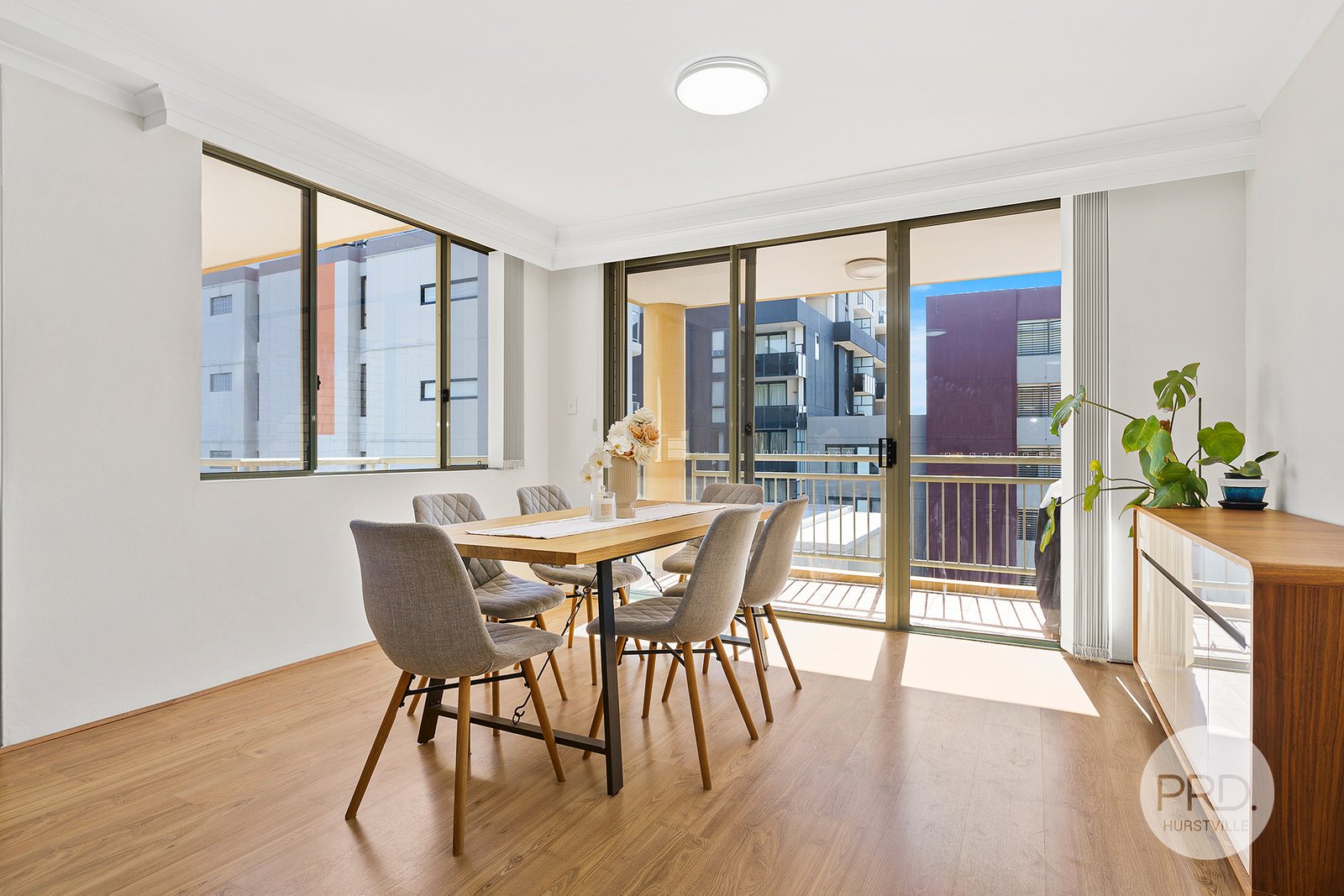 72/438 Forest Road HURSTVILLE 3