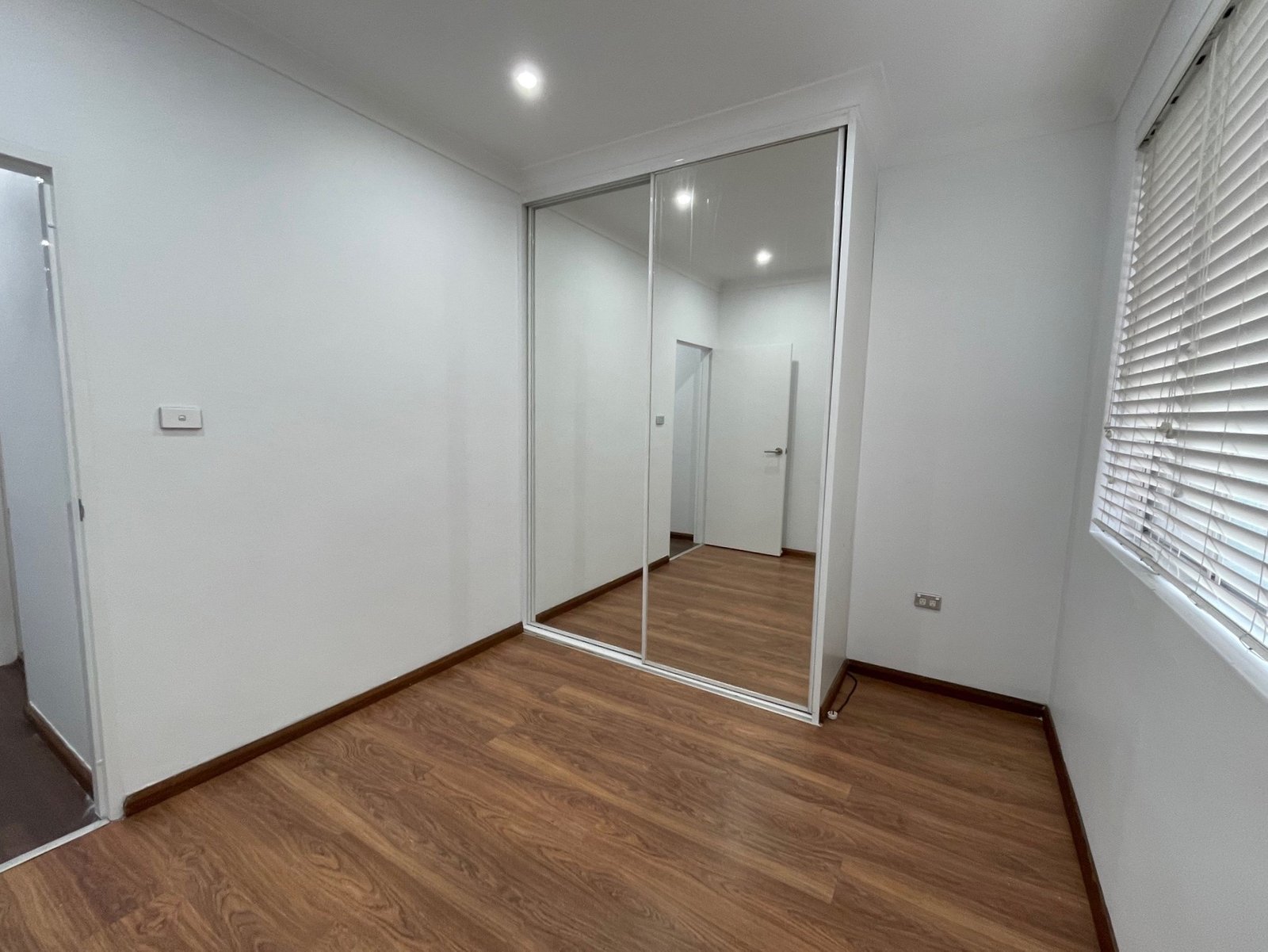 7/25 Baxter Avenue KOGARAH 4