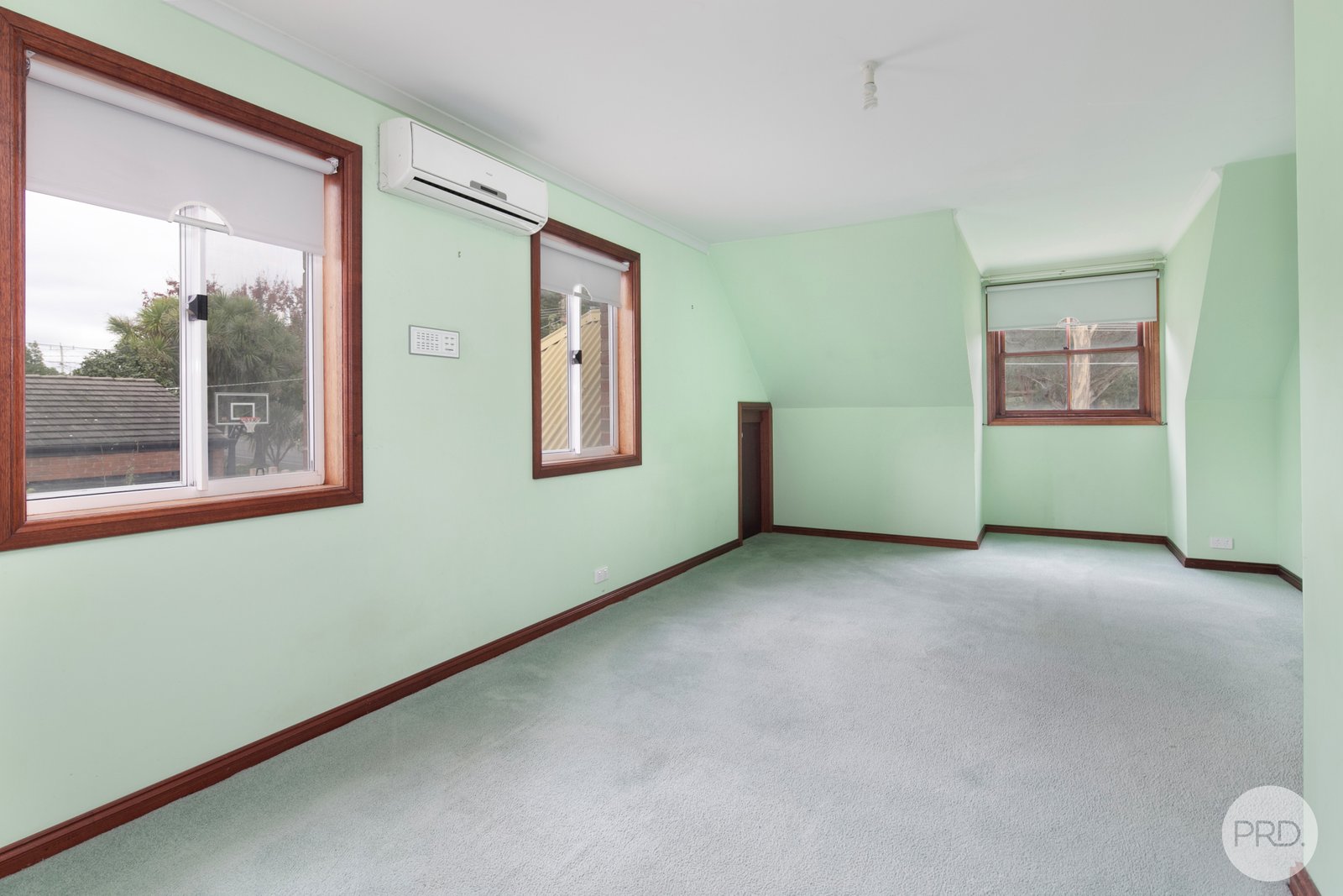 725 Chisholm Street BLACK HILL 11