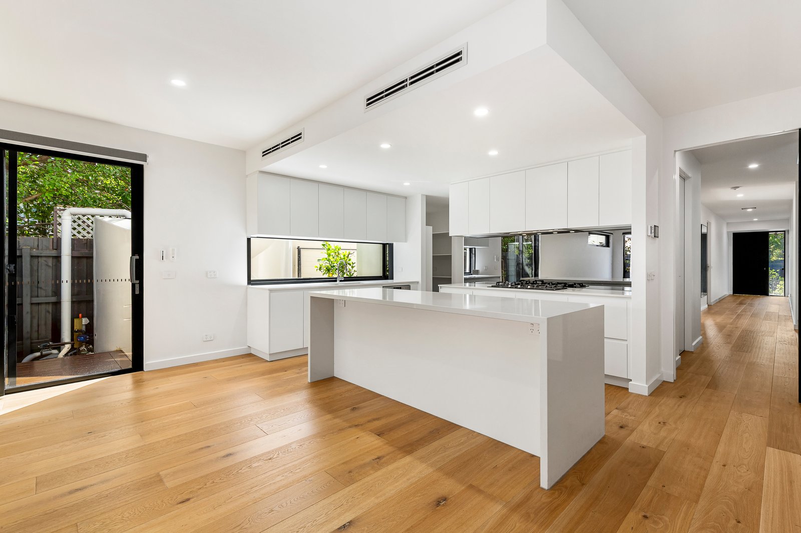 Gallery: 725 Hampton Street