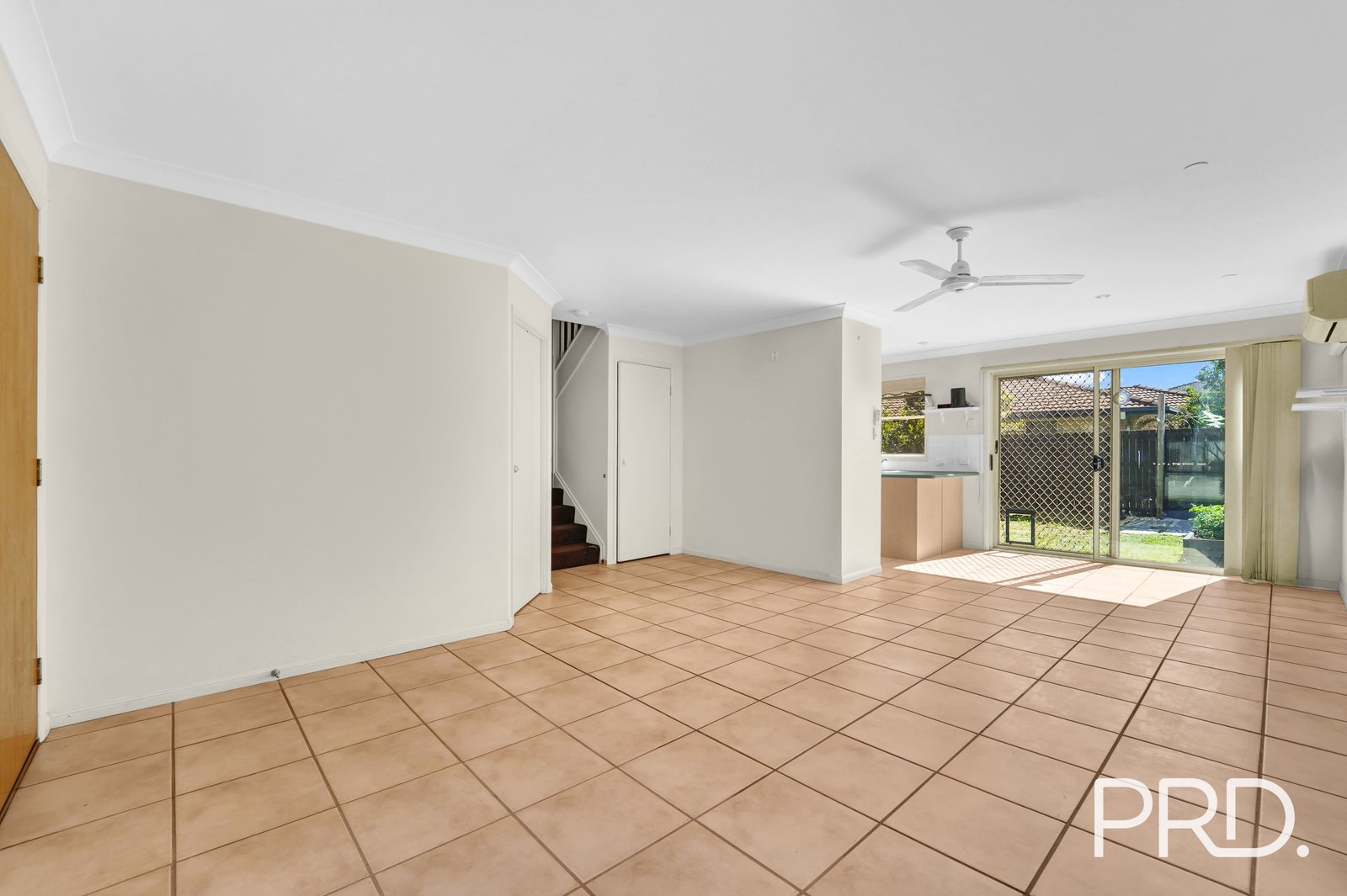 725/2 NICOL Way BRENDALE 3