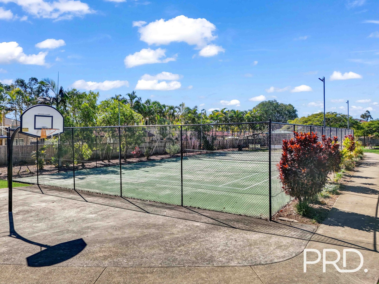 725/2 NICOL Way BRENDALE 20