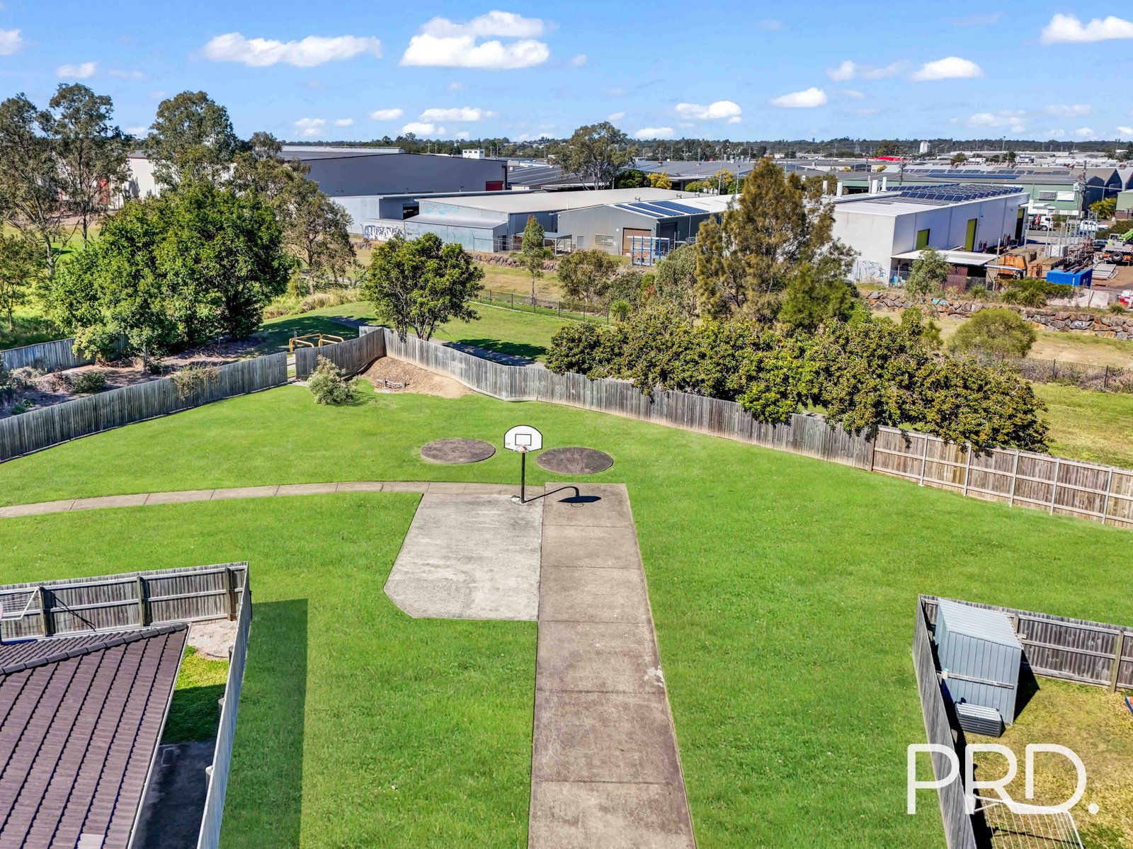 725/2 NICOL Way BRENDALE 22