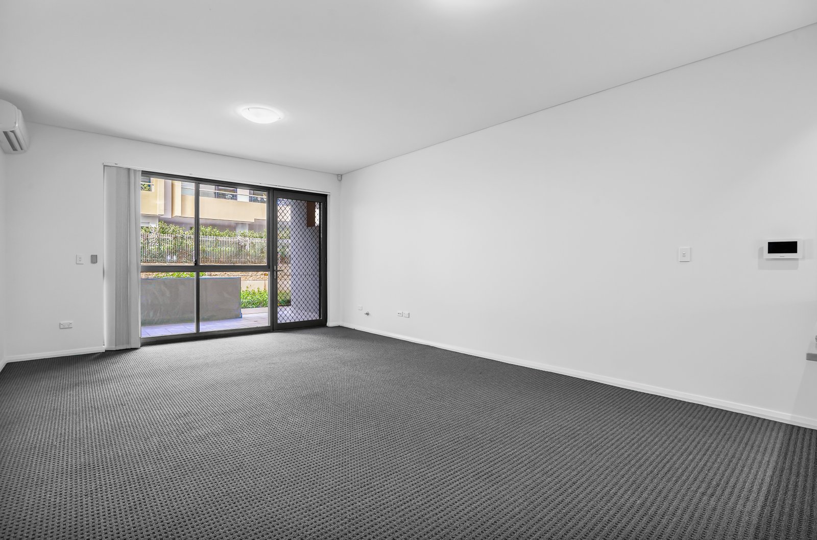 72/56-66 Lakeside Parade JORDAN SPRINGS 7