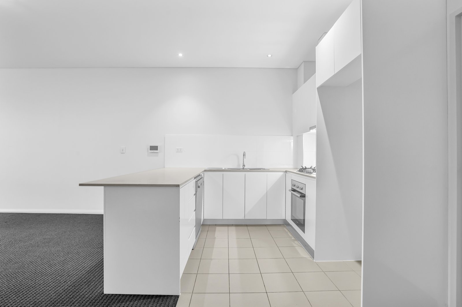 72/56-66 Lakeside Parade JORDAN SPRINGS 8