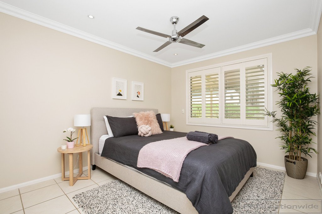 725A Lambs Valley Road LAMBS VALLEY 17