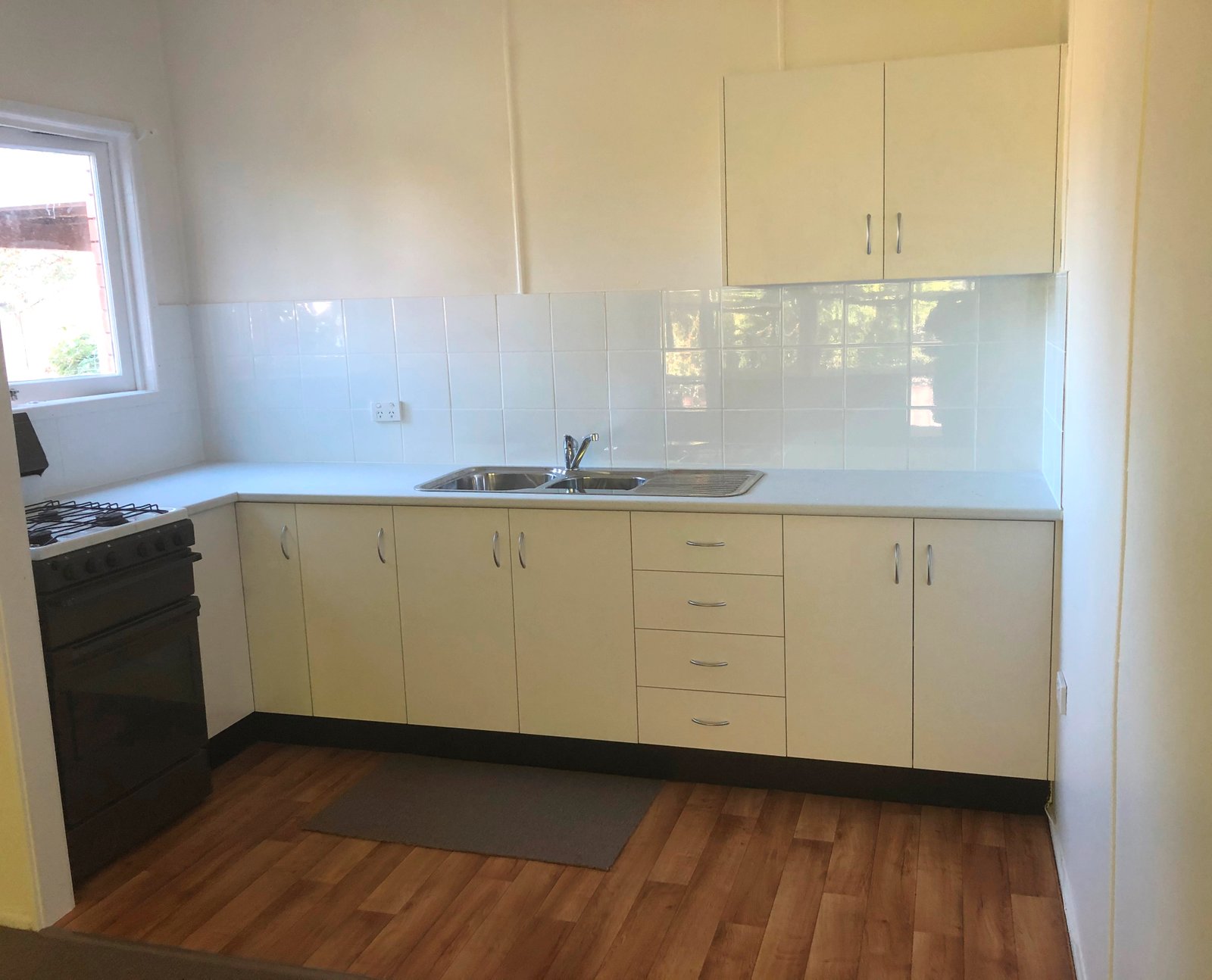 7/27 Cook Street NORTHGATE 2