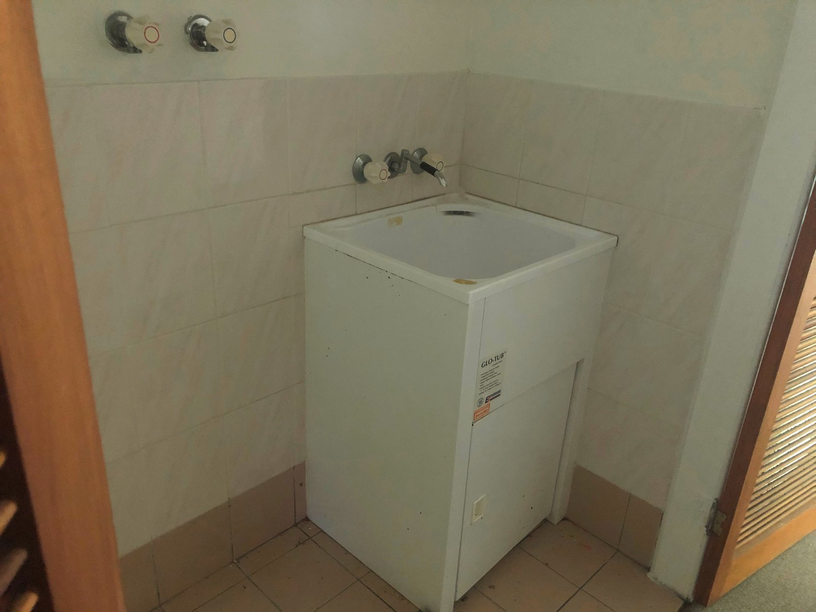 7/27 Cook Street NORTHGATE 8