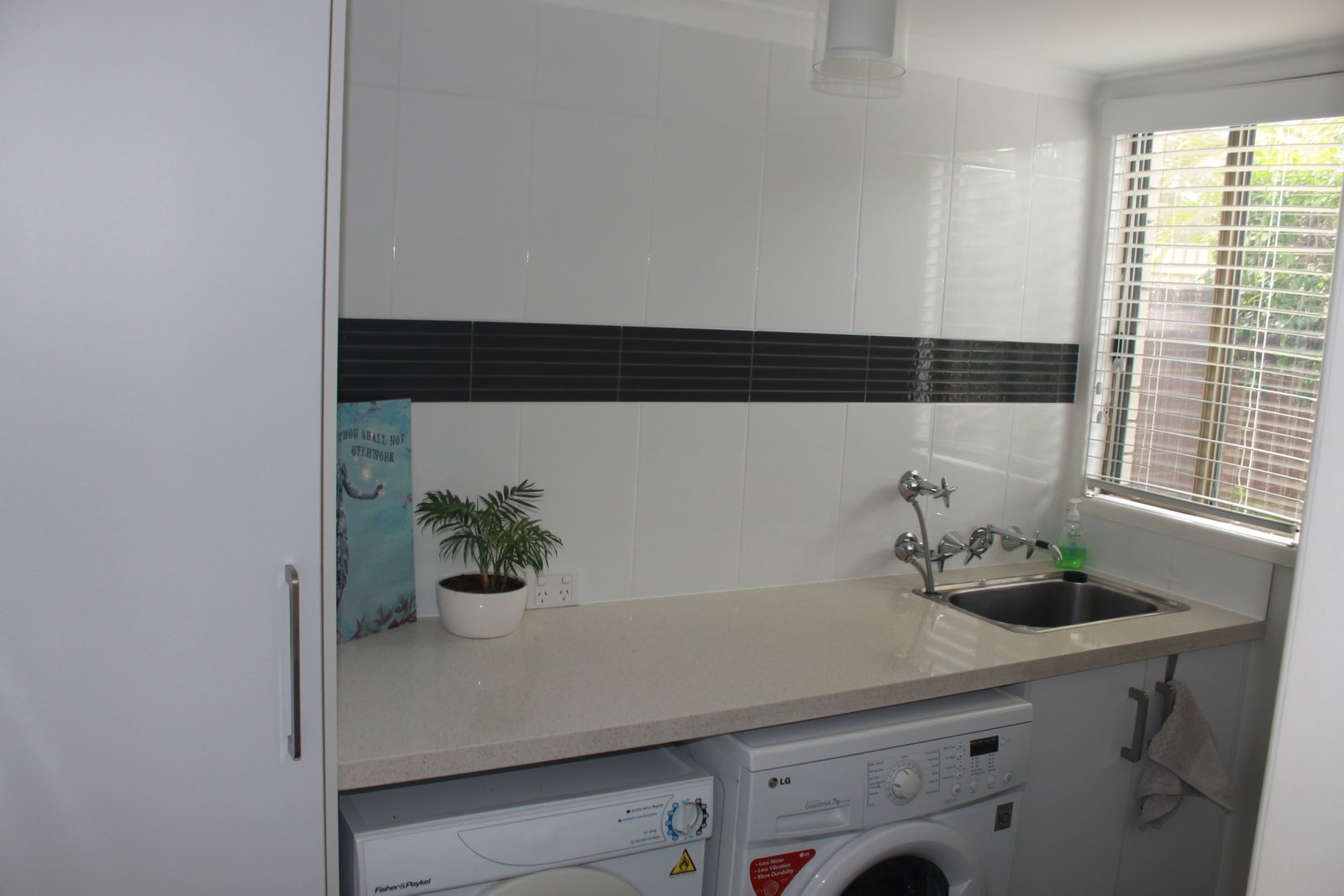 7/28 PARKSIDE Street TANNUM SANDS 7