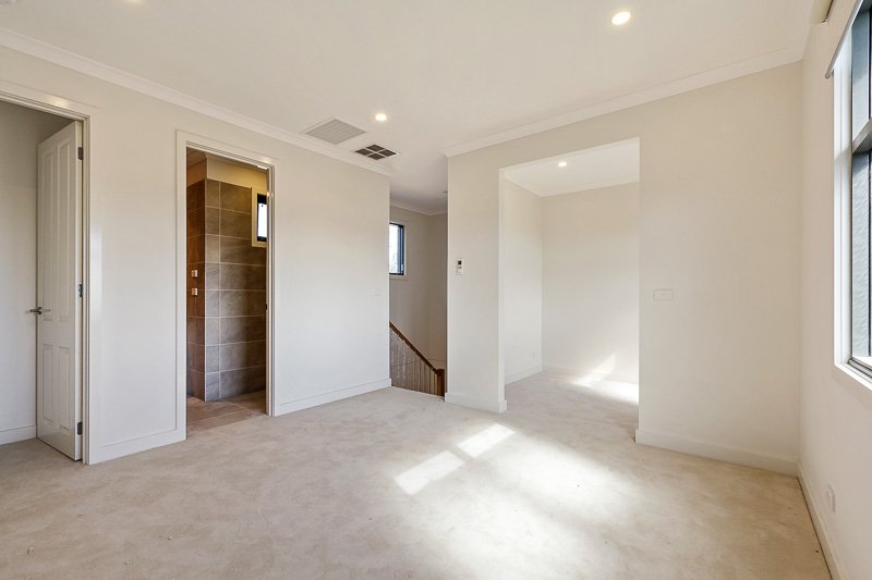 Gallery: 729B Nepean Highway