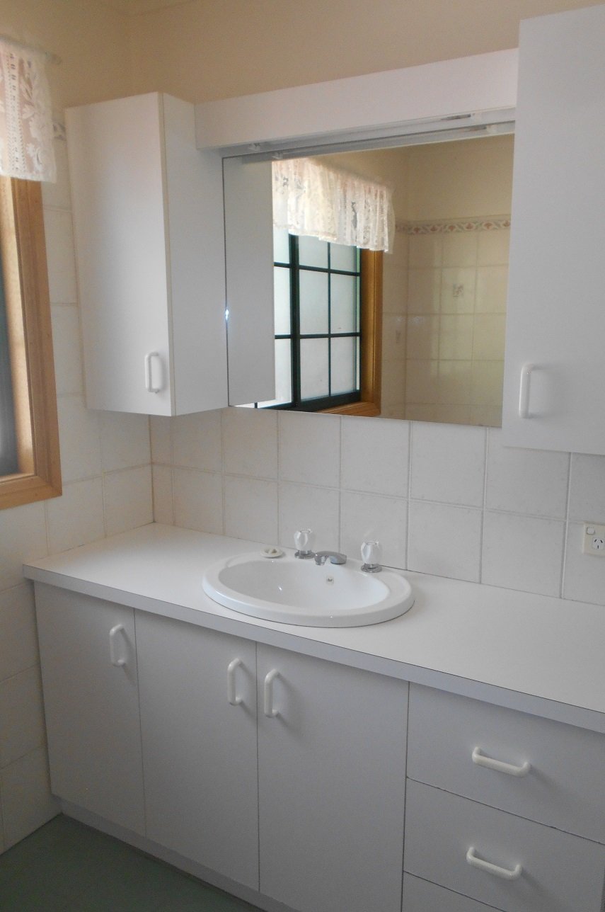 72A Carey Street TUMUT 8